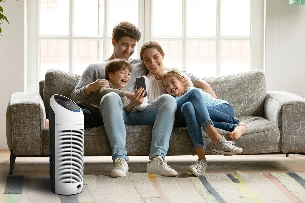 BONECO P300 pročistač zraka u obiteljskom dnevnom boravku
