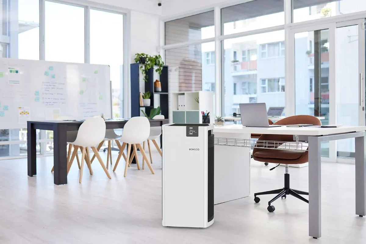 BONECO P710 pročistač zraka u suvremenom uredu